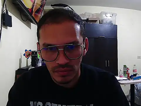 DOBLEWYOSK69G online show from 10-10-25, 05:52