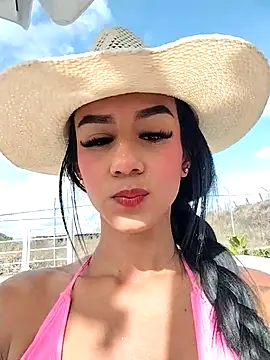 Juliana Xander online show from 12-16-25, 02:10