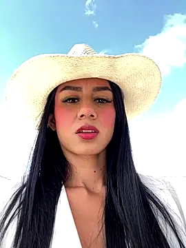 Juliana Xander online show from 12-15-25, 02:23