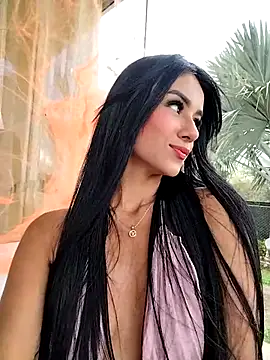 Juliana Xander online show from 10-21-25, 02:38