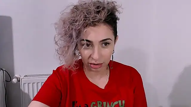 Snapshot of AAARUNY chatting on 03-19-26, 02:17 AAARUNY online show from 03-19-26, 02:17