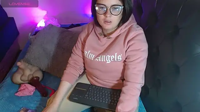 KrystalAdams online show from 10-07-25, 01:12