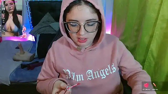 KrystalAdams online show from 11-05-25, 01:03