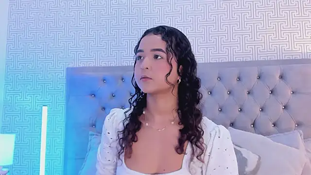 Evaa Lunna  online show from 03-08-26, 09:07