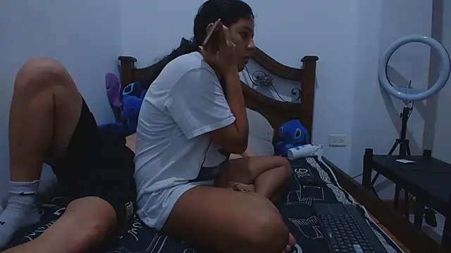 Snapshot of Aria_Arthur chatting on 09-30-25, 12:22 Aria Arthur online show from 09-30-25, 12:22