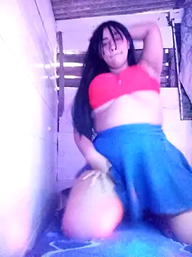 Snapshot of srtsara chatting on 09-14-25, 12:22 srtsara online show from 09-14-25, 12:22