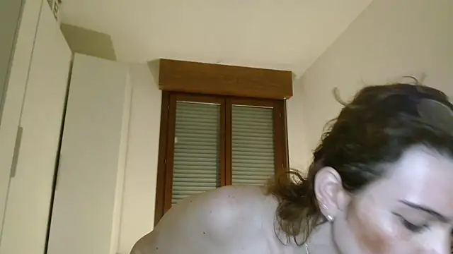 refem9 online show from 10-12-25, 03:19