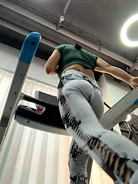 Ninazhang online show from 01-13-26, 01:31