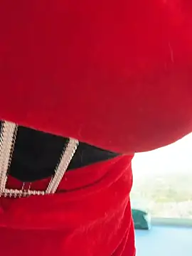 Ninazhang online show from 12-22-25, 01:17