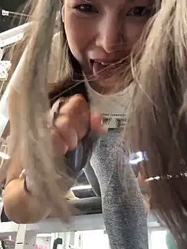 Ninazhang online show from 11-05-25, 01:20