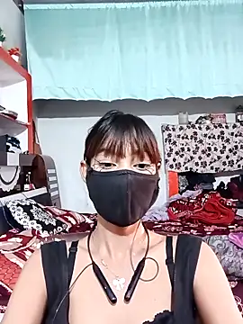 HOT SHRII online show from 10-17-25, 11:34