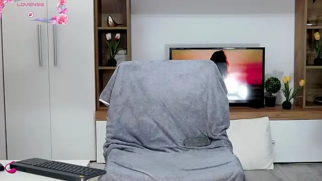 Anna glamlovely online show from 03-24-26, 01:00