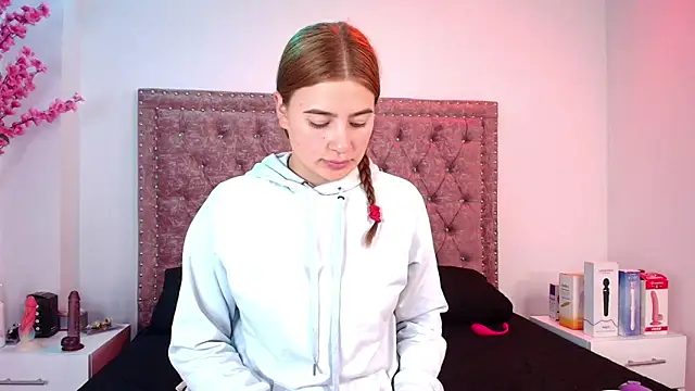 Antonella wild online show from 05-18-26, 11:48