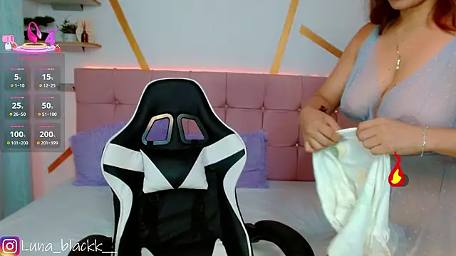 Snapshot of Luna_blackk chatting on 01-10-26, 09:10 Luna blackk online show from 01-10-26, 09:10