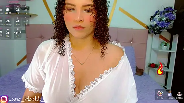 Snapshot of Luna_blackk chatting on 11-30-25, 09:04 Luna blackk online show from 11-30-25, 09:04