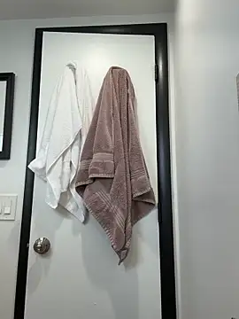 sweetsirenn online show from 10-14-25, 01:45