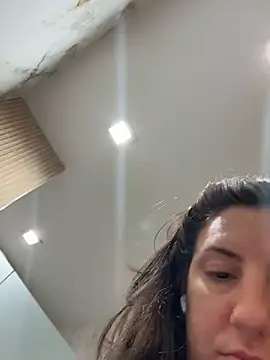 sweetsirenn online show from 02-05-26, 04:14