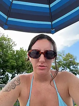 Snapshot of sweetsirenn chatting on 07-16-26, 03:20 sweetsirenn online show from 07-16-26, 03:20