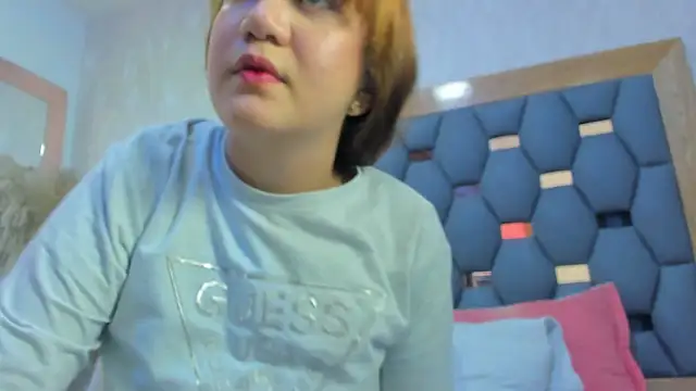 Snapshot of juliette_pretty_ chatting on 02-25-26, 08:19 juliette pretty online show from 02-25-26, 08:19