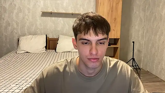 Snapshot of elliot_scott chatting on 09-16-25, 05:03 elliot scott online show from 09-16-25, 05:03