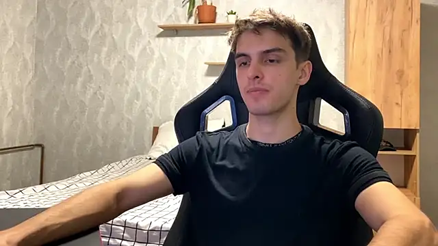 Snapshot of elliot_scott chatting on 09-23-25, 01:51 elliot scott online show from 09-23-25, 01:51