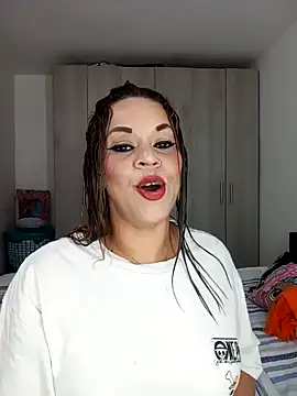 Snapshot of Ana-victoria chatting on 09-27-25, 03:34 Ana-victoria online show from 09-27-25, 03:34