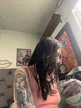 SALOME KORLAND online show from 10-18-25, 07:16