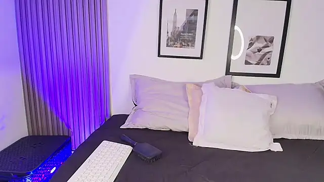 ashlycarteer online show from 04-12-26, 02:04