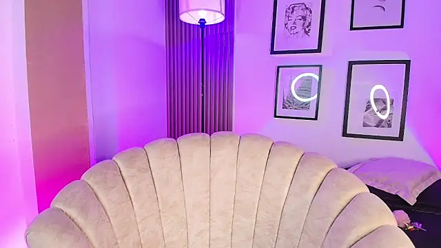 ashlycarteer online show from 04-17-26, 01:08