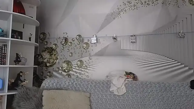 EvoletteLouLou online show from 09-27-25, 12:55