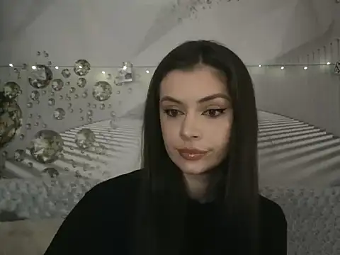 EvoletteLouLou online show from 10-15-25, 05:54