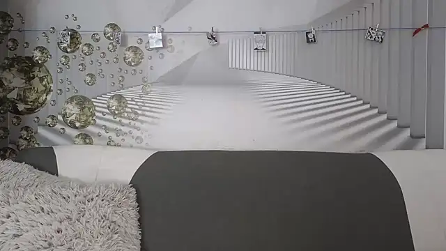 EvoletteLouLou online show from 09-14-25, 12:05