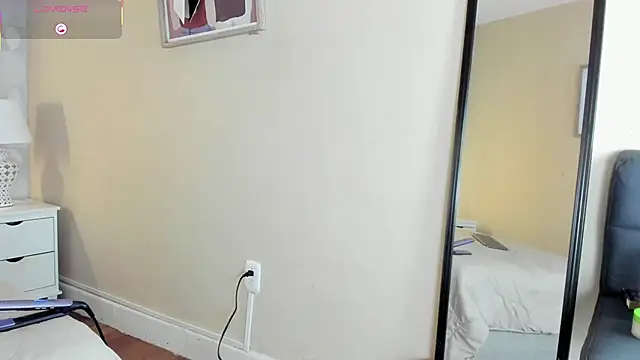 isabella milf  online show from 10-14-25, 07:03