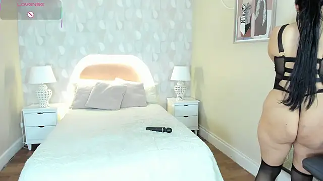 isabella milf  online show from 12-05-25, 07:12