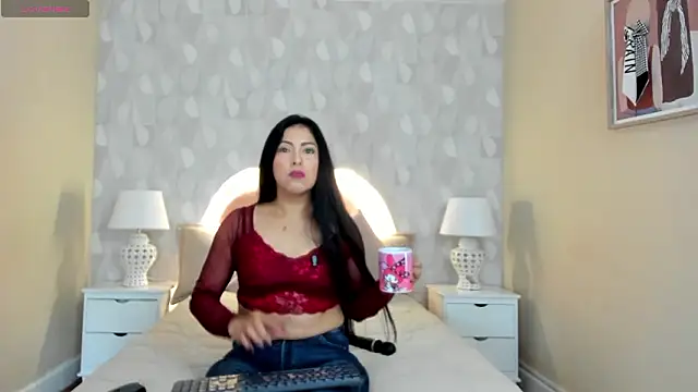isabella milf  online show from 03-03-26, 07:21