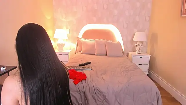 Snapshot of isabella_milf_ chatting on 02-14-26, 07:14 isabella milf online show from 02-14-26, 07:14