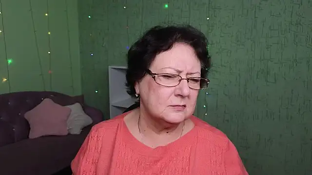 Margo Moll online show from 11-22-25, 06:23