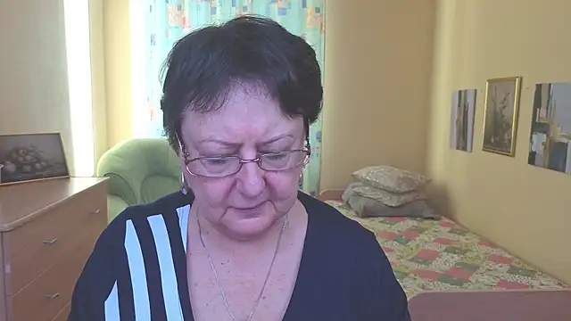 Margo Moll online show from 12-14-25, 09:37