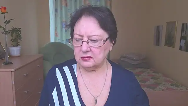 Margo Moll online show from 12-21-25, 08:38