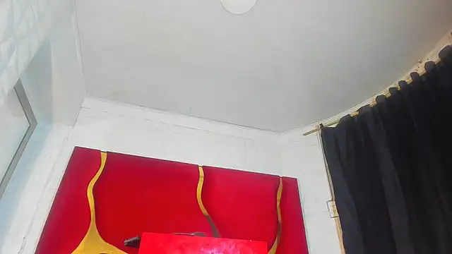 chaniesmith69x online show from 05-05-26, 04:48