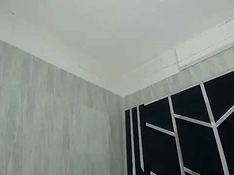 Snapshot of chaniesmith69x chatting on 09-15-25, 04:35 chaniesmith69x online show from 09-15-25, 04:35