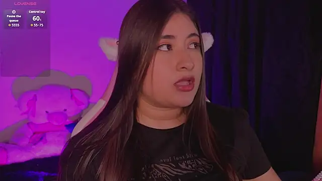 Gaby  Howards online show from 11-18-25, 09:07