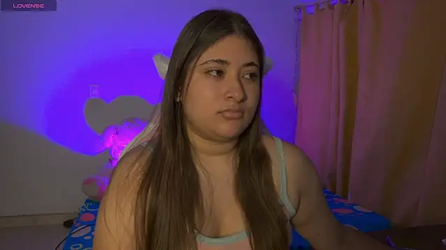 Gaby  Howards online show from 11-17-25, 05:39