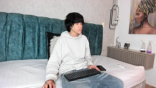 Diamond twink online show from 06-26-26, 02:12