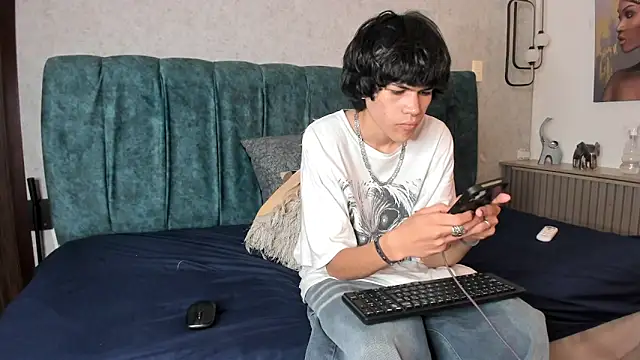 Diamond twink online show from 06-12-26, 03:21