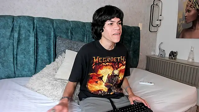 Diamond twink online show from 06-11-26, 01:52