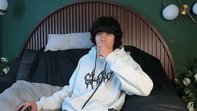 Diamond twink online show from 07-22-26, 08:05