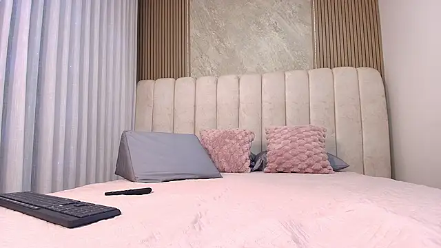 celeste moonx online show from 12-22-25, 01:11