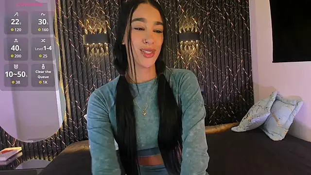 ZOETTAYLOR online show from 10-28-25, 09:03