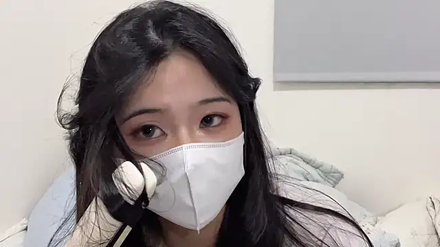 Snapshot of LHeart chatting on 09-18-25, 02:20 LHeart online show from 09-18-25, 02:20